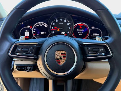 Used 2022 Porsche Panamera 4 image 49