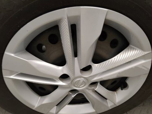 Used 2023 Nissan Kicks S FWD image 31