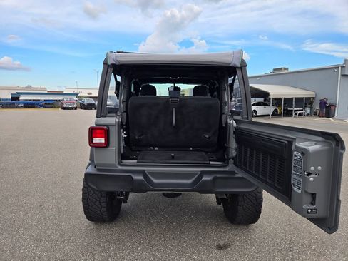 Used 2021 Jeep Wrangler Sport AWD/4WD image 20