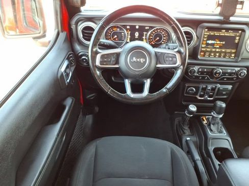 Used 2023 Jeep Wrangler Unlimited Sahara w/ LED Lighting Group AWD/4WD image 17