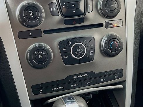 Used 2014 Ford Explorer XLT image 17
