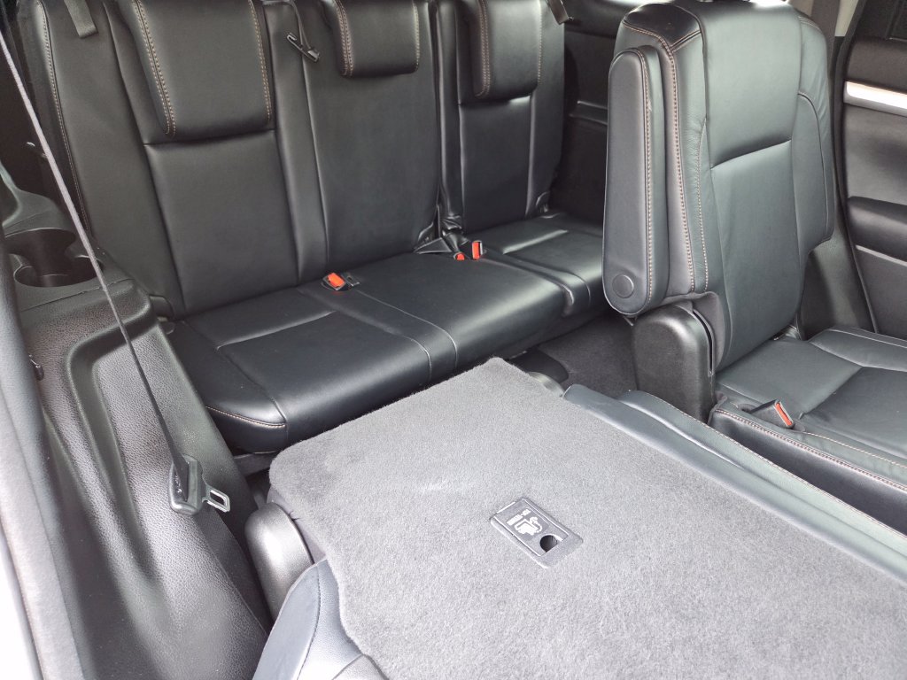 Used 2018 Toyota Highlander XLE AWD/4WD image 30