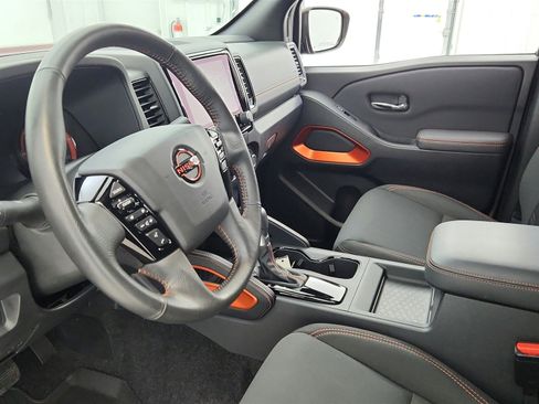 Used 2022 Nissan Frontier PRO-4X w/ Technology Package image 27