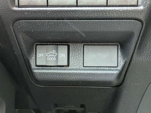 Used 2024 Toyota Tacoma SR5 AWD/4WD image 33