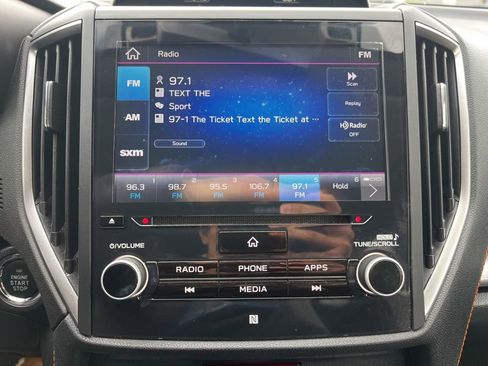 Used 2020 Subaru Crosstrek 2.0i Limited w/ Moonroof Package AWD/4WD image 16