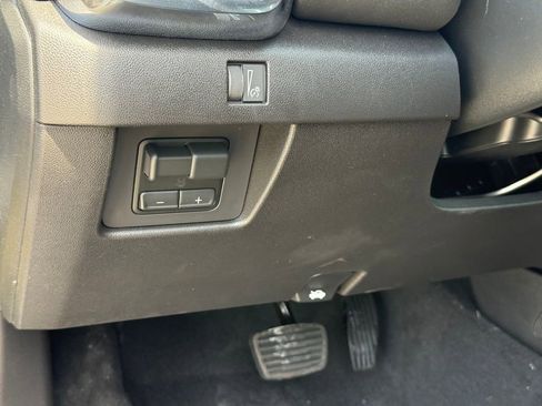 New 2026 GMC Canyon Elevation w/ Convenience Package AWD/4WD image 16