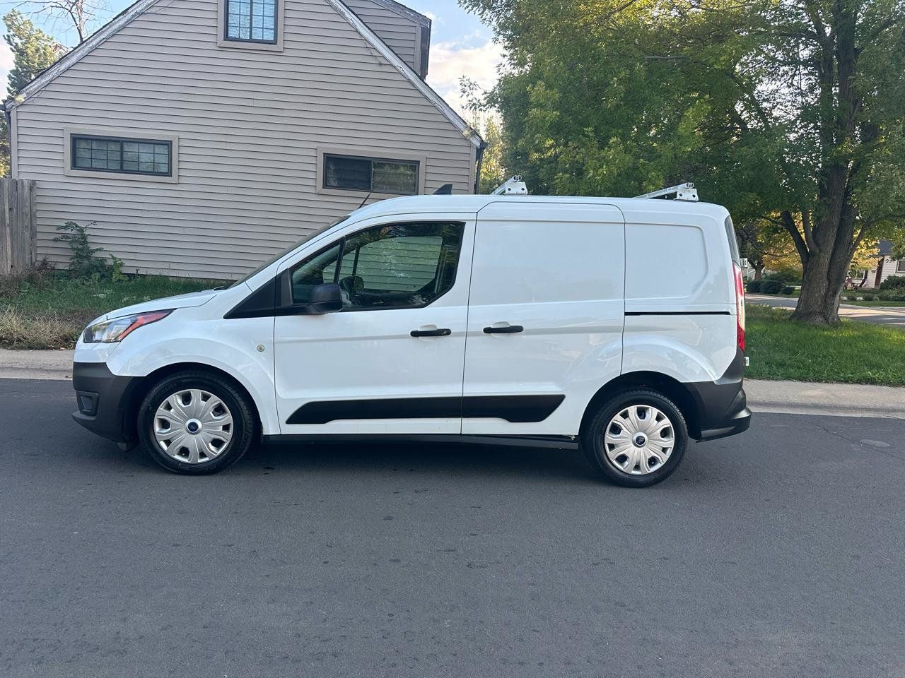 Used 2022 Ford Transit Connect XL FWD image 2