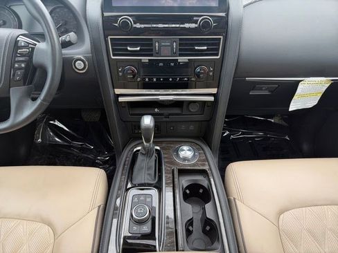 Used 2023 Nissan Armada Platinum w/ Captain's Chairs Package AWD/4WD image 17