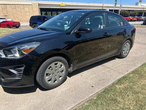 Used 2021 Kia Rio S FWD image 2