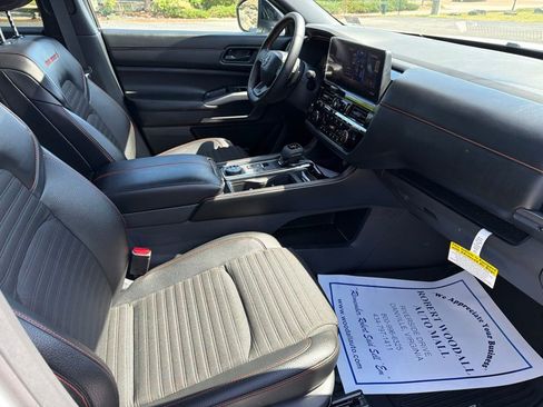 New 2026 Nissan Pathfinder Rock Creek w/ Rock Creek Premium Package AWD/4WD image 16