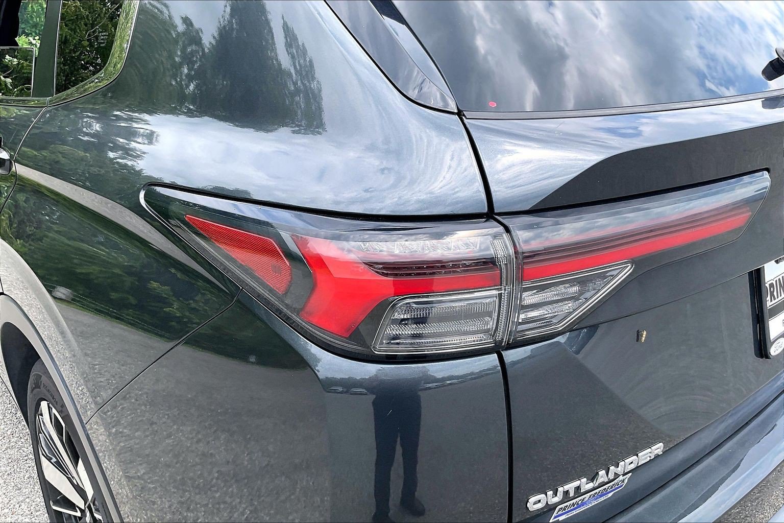 Used 2025 Mitsubishi Outlander SE FWD image 28
