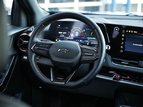 Used 2025 Chevrolet Equinox RS image 26