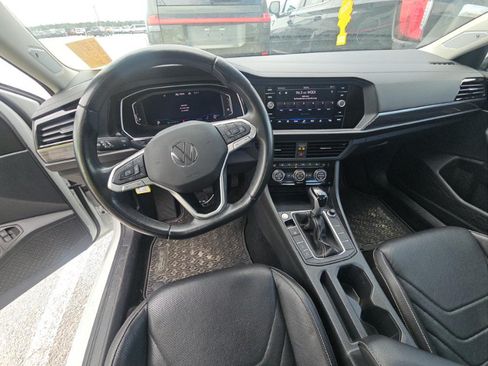 Used 2023 Volkswagen Jetta SEL FWD image 16