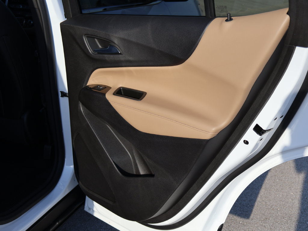 Used 2024 Chevrolet Equinox Premier FWD image 16
