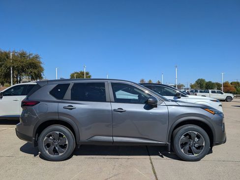 New 2026 Nissan Rogue SV FWD image 3