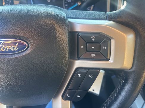 Used 2022 Ford F250 Lariat image 22