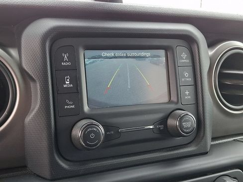 Used 2019 Jeep Wrangler Unlimited Sport AWD/4WD image 18