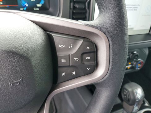 New 2025 Ford Bronco 4-Door image 24