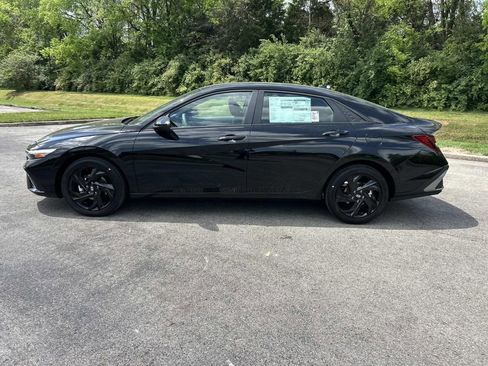 New 2026 Hyundai Elantra Sport FWD image 4