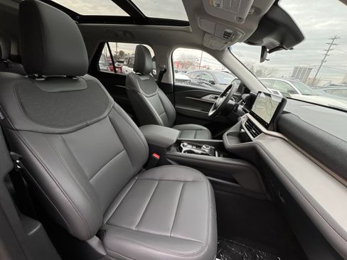 New 2025 Ford Explorer Active w/ Active Comfort Package image 28