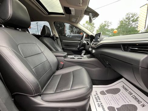 Used 2019 Nissan Altima 2.5 Platinum FWD image 27