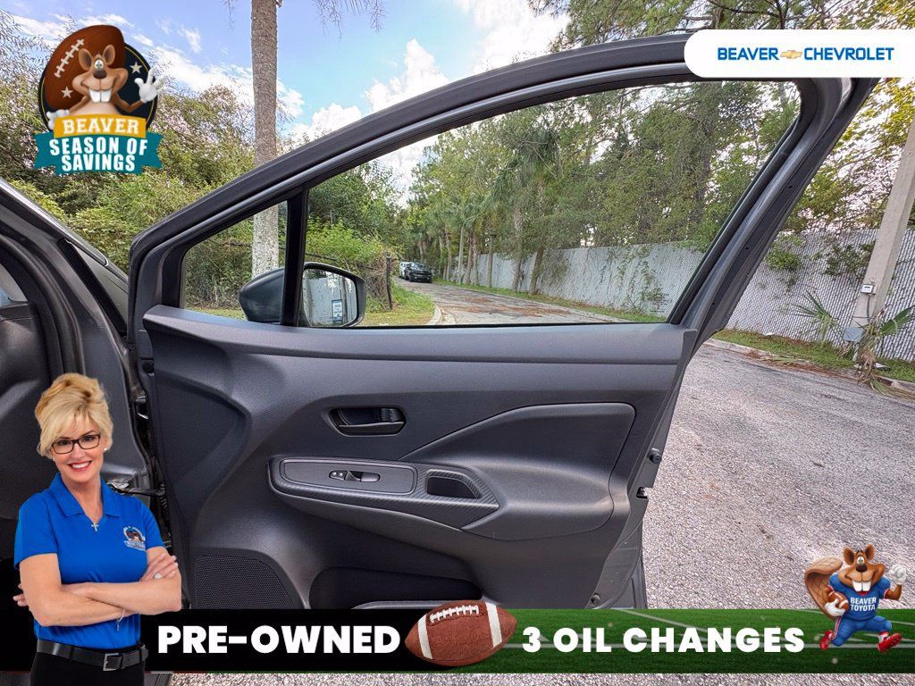 Used 2025 Nissan Versa S FWD image 32