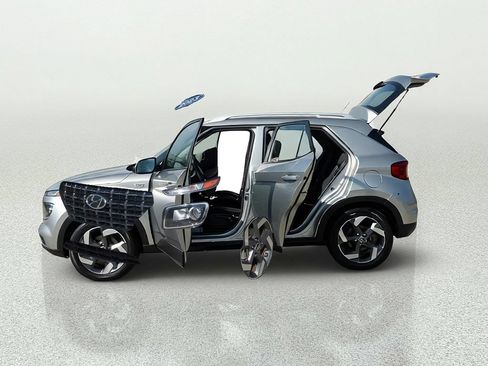 Used 2023 Hyundai Venue SEL w/ Cargo Package FWD image 11