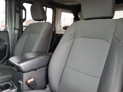 Used 2020 Jeep Wrangler Unlimited Sport image 27