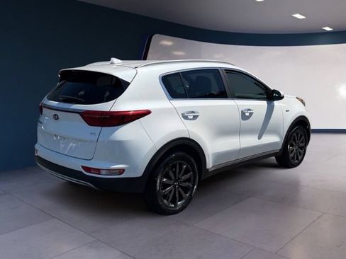 Used 2018 Kia Sportage EX w/ EX Sport Appearance Package AWD/4WD image 3