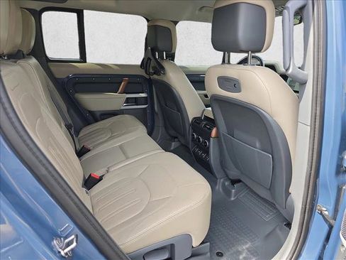 Used 2020 Land Rover Defender 110 HSE AWD/4WD image 11
