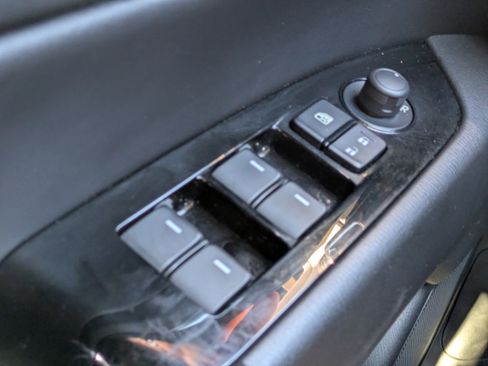 Used 2019 MAZDA CX-5 Touring image 21