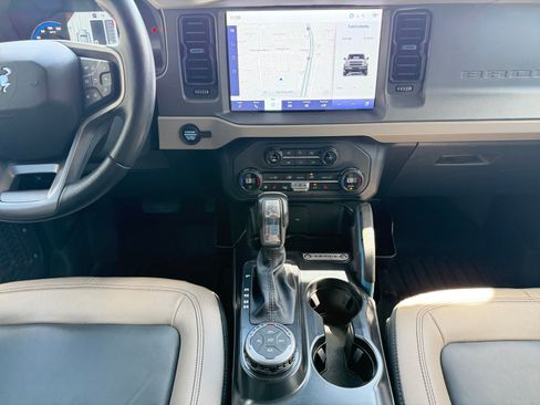 Used 2024 Ford Bronco Wildtrak AWD/4WD image 18