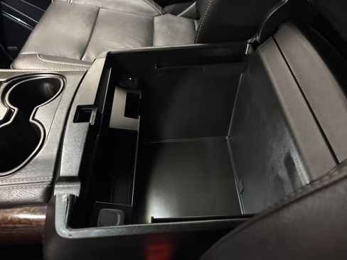 Used 2020 GMC Yukon XL SLT image 15