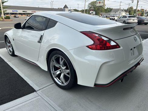 Used 2017 Nissan 370Z NISMO image 10