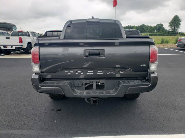 Used 2022 Toyota Tacoma TRD Sport AWD/4WD image 6