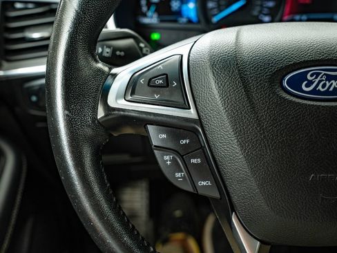 Used 2019 Ford Edge Titanium FWD image 28