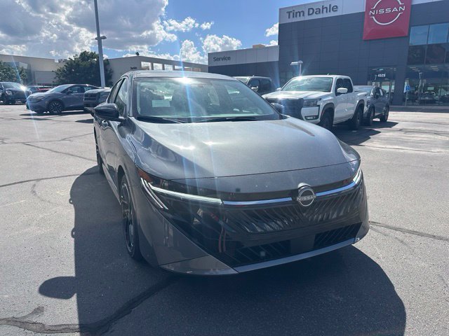 New 2027 Nissan Sentra SR w/ Floor Mat Package FWD image 3