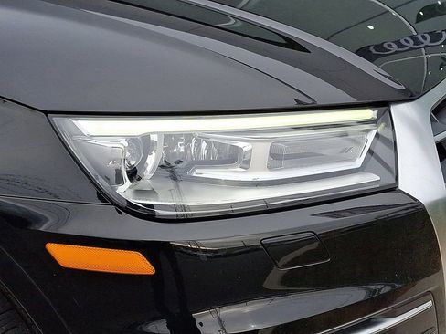 Used 2018 Audi Q5 2.0T Premium w/ Convenience Package image 9