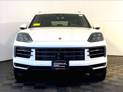 Certified 2026 Porsche Cayenne AWD/4WD image 10