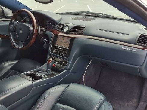 Used 2010 Maserati GranTurismo Coupe RWD image 18