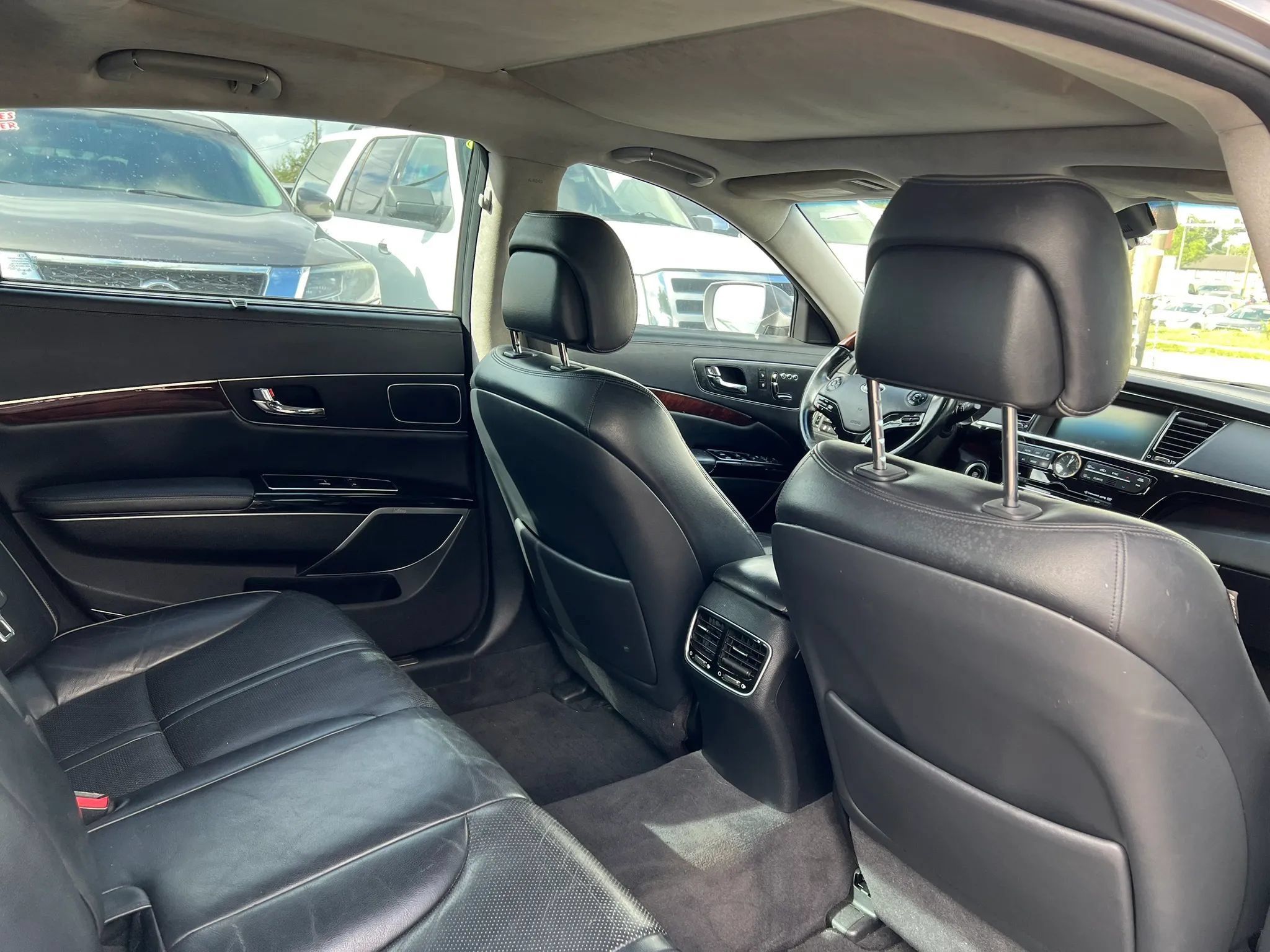 Used 2015 Kia K900 Luxury RWD image 15