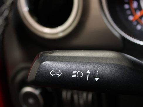 Used 2018 Jeep Wrangler Unlimited Sahara image 42