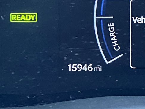 Used 2025 Toyota Camry SE image 13