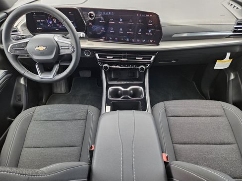New 2026 Chevrolet Traverse LT FWD image 18