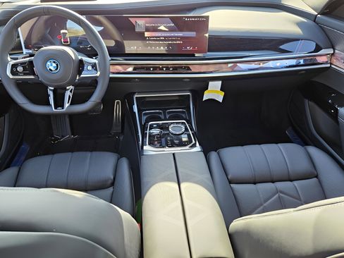 New 2026 BMW i7 eDrive50 w/ M Sport Package image 11