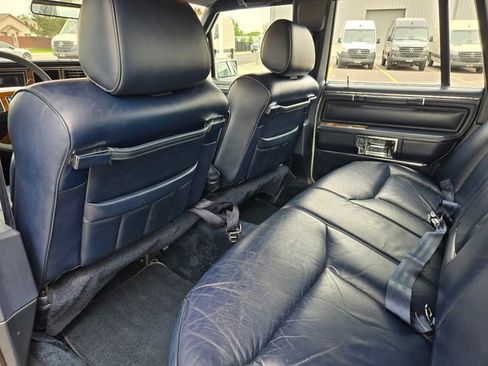 Used 1989 Lincoln Town Car Signature RWD image 27