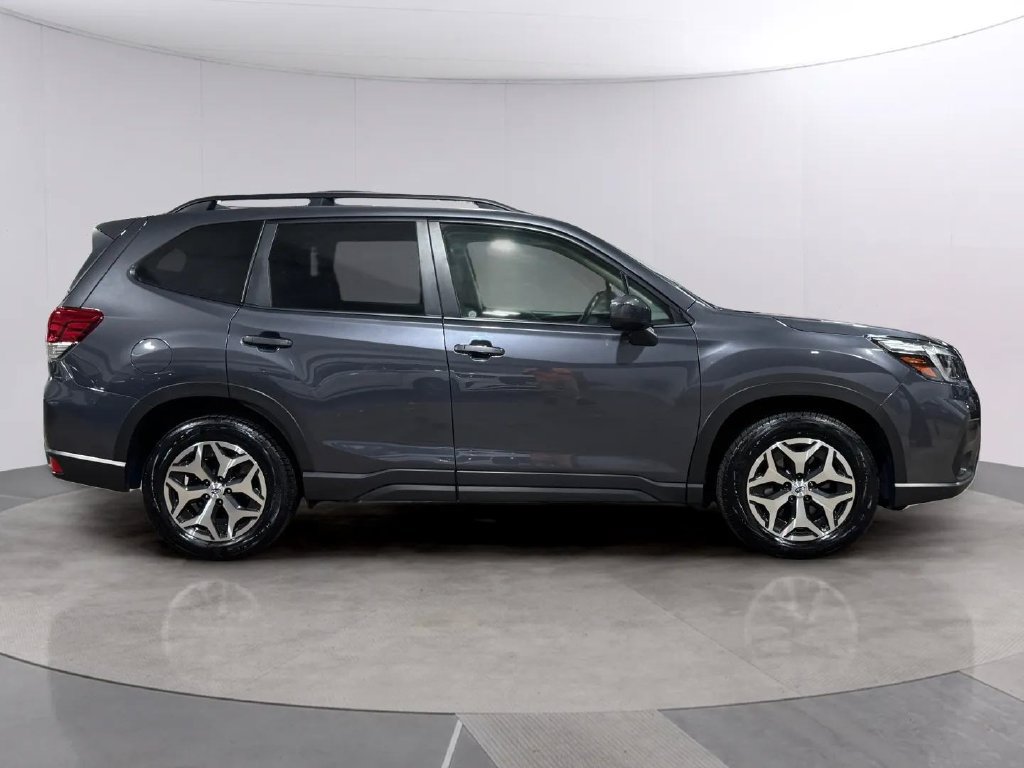 Used 2021 Subaru Forester Premium w/ Popular Package #1 AWD/4WD image 2