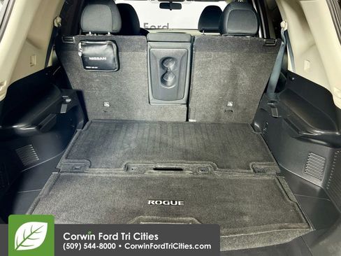 Used 2018 Nissan Rogue SV image 14