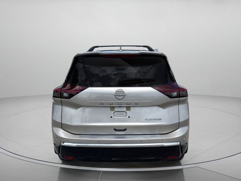 Used 2022 Nissan Rogue Platinum w/ Head-Up Display Package AWD/4WD image 4