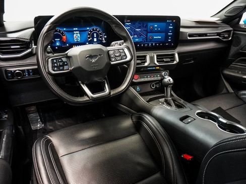 Used 2024 Ford Mustang GT Premium image 9
